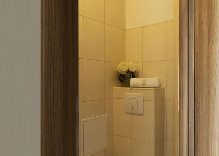 Elite & Economy * Danzica